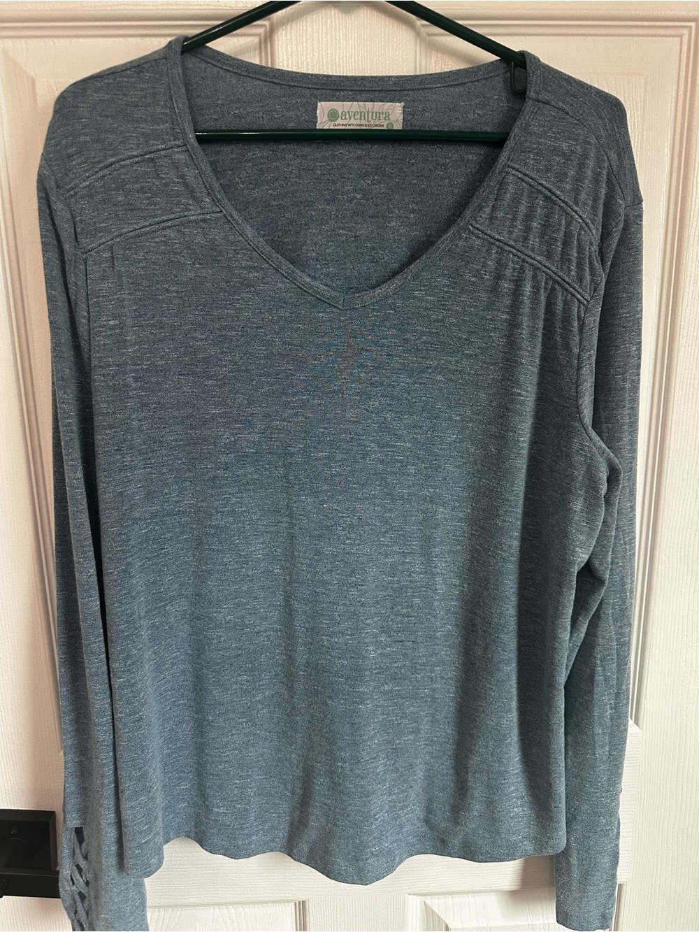 Aventura Women's Heathered Slate Blue V-Neck Long Sleeve Top